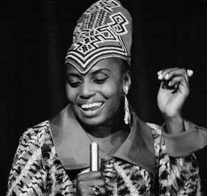 Miriam Makeba- Mulheres Negras na História